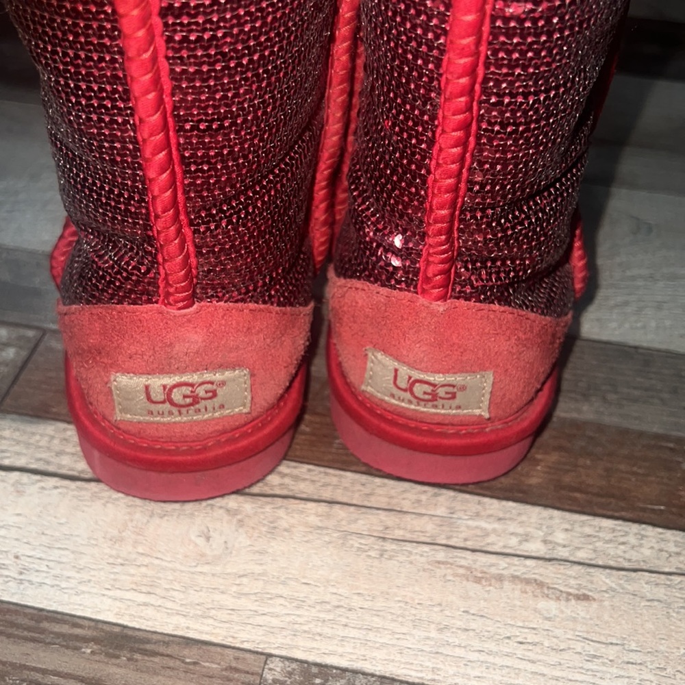 Red sequins Uggs - Picture 4 of 6